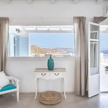 Chaniotis Jacuzzi & Pool Villa