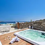 Villa Chaniotis Jacuzzi & Pool