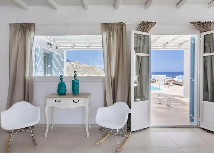 Chaniotis Jacuzzi & Pool Villa